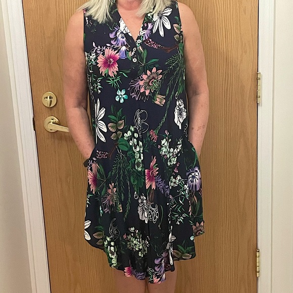 Papillon navy floral dress. US M - Picture 1 of 4